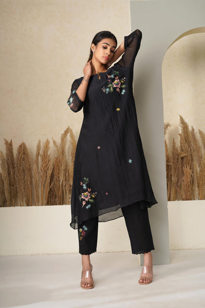 Gul Bano (Black)