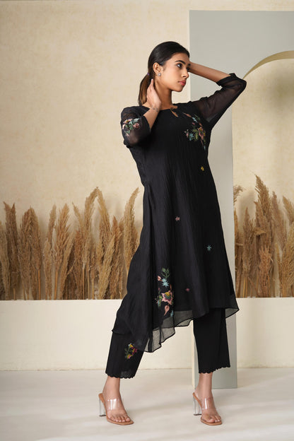 Gul Bano (Black)