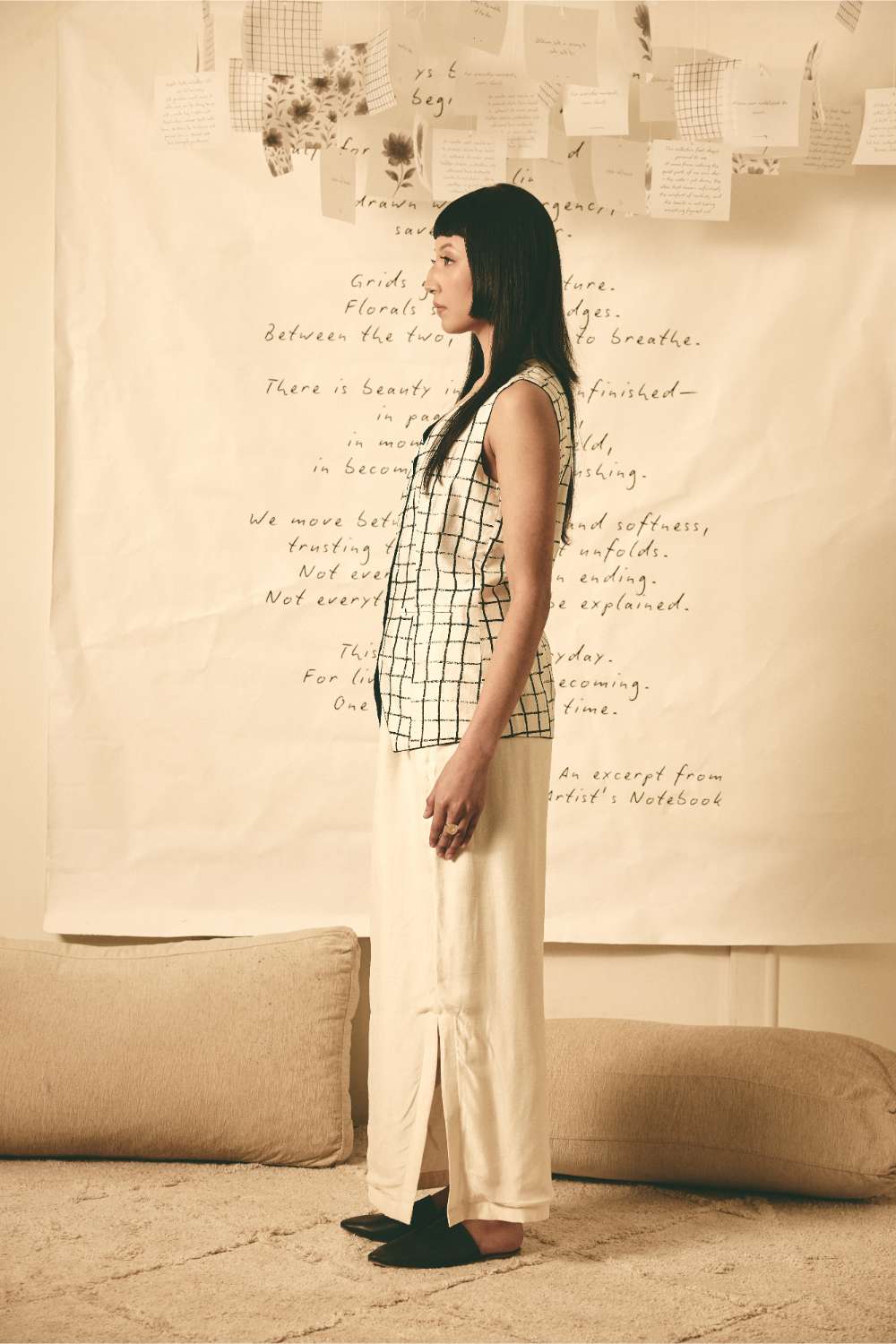 AN Reversible Waistcoat with Bloom Pencil Skirt