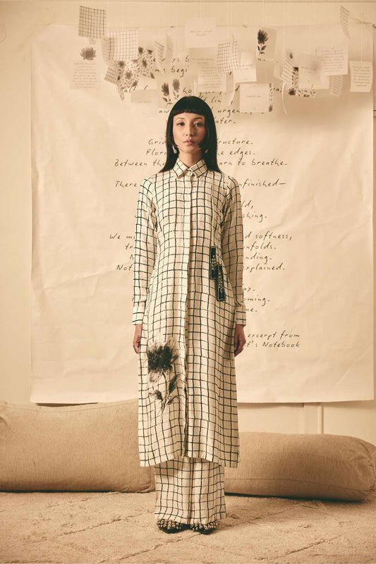 AN Bookmark Grid Kurta with Grid Pants