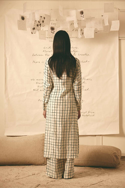 AN Bookmark Grid Kurta with Grid Pants