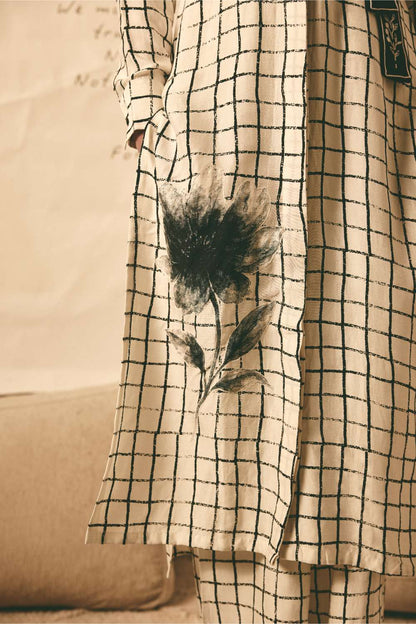 AN Bookmark Grid Kurta with Grid Pants
