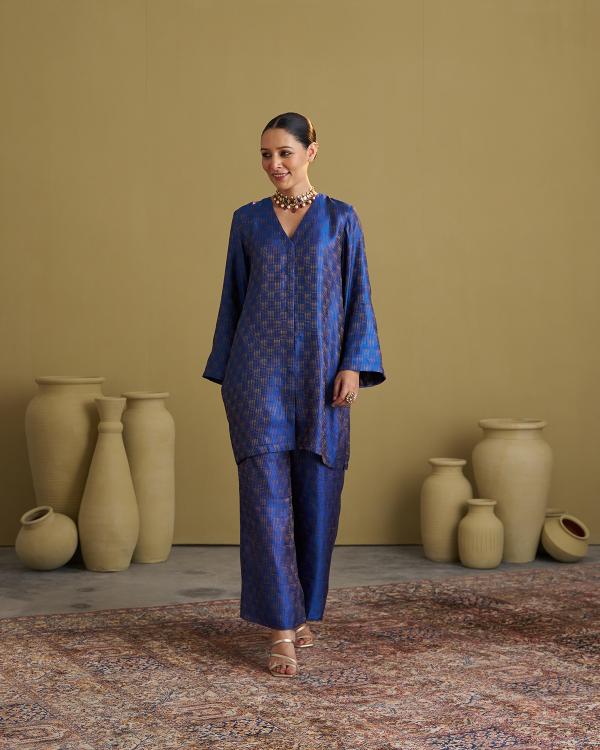 The Sapphire Blue Banarasi Silk Set