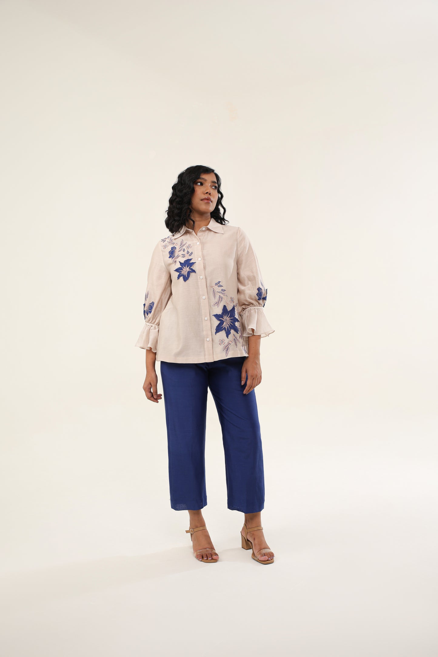 Jasmine Shirt - Off white & Blue