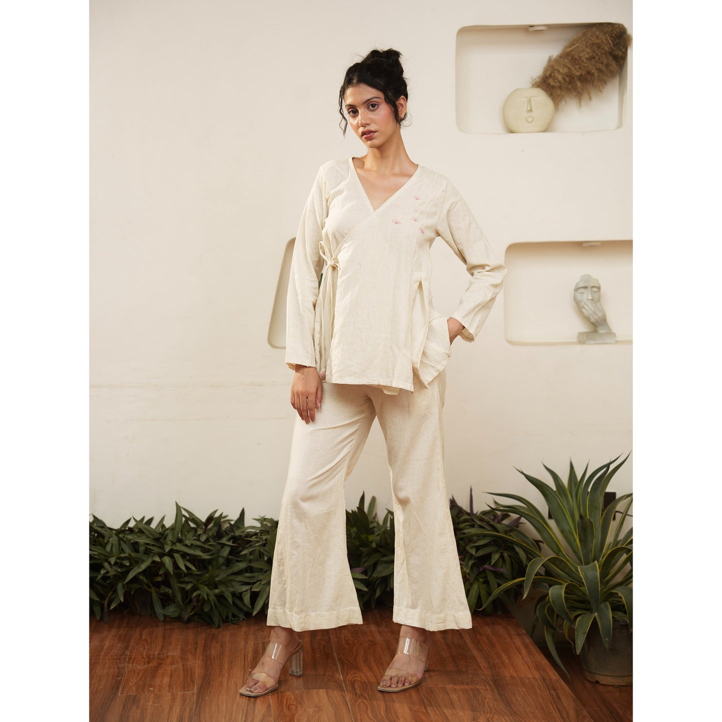 Capsule 11, Beige Khadi