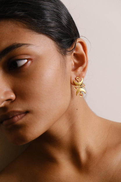 Eye of the Moon Earrings Golden