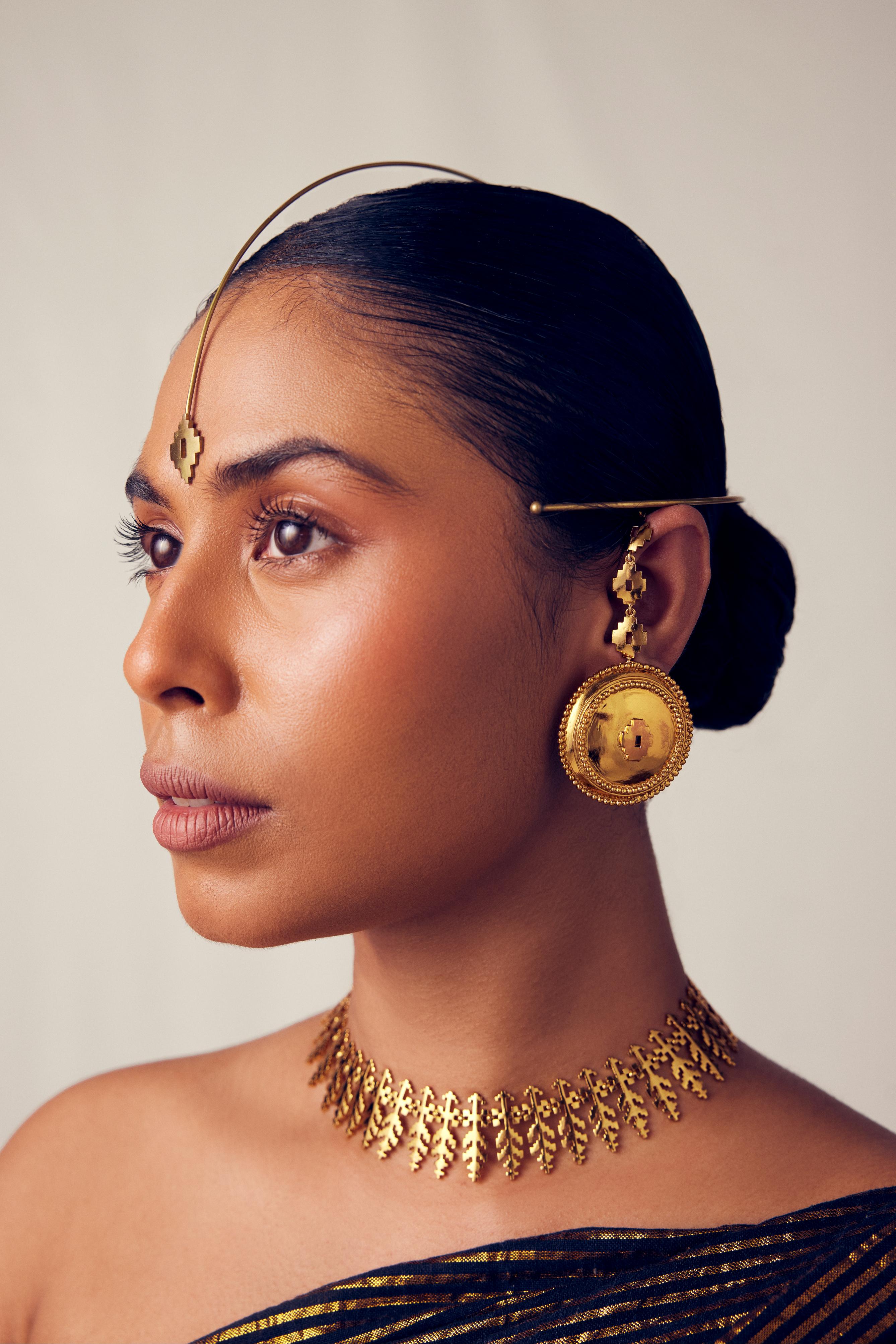 Nayan Am Nayan Bahar Choker – Shuffling Suitcases