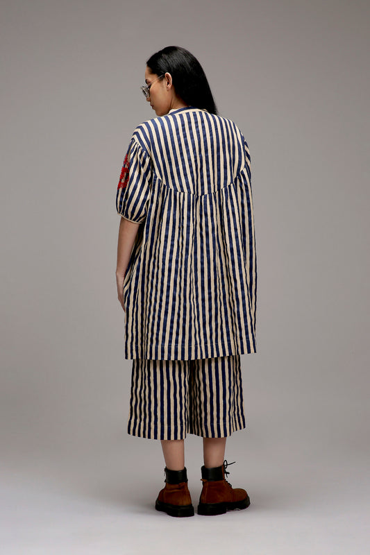Egg-Shell Blue Striped Capre Pants