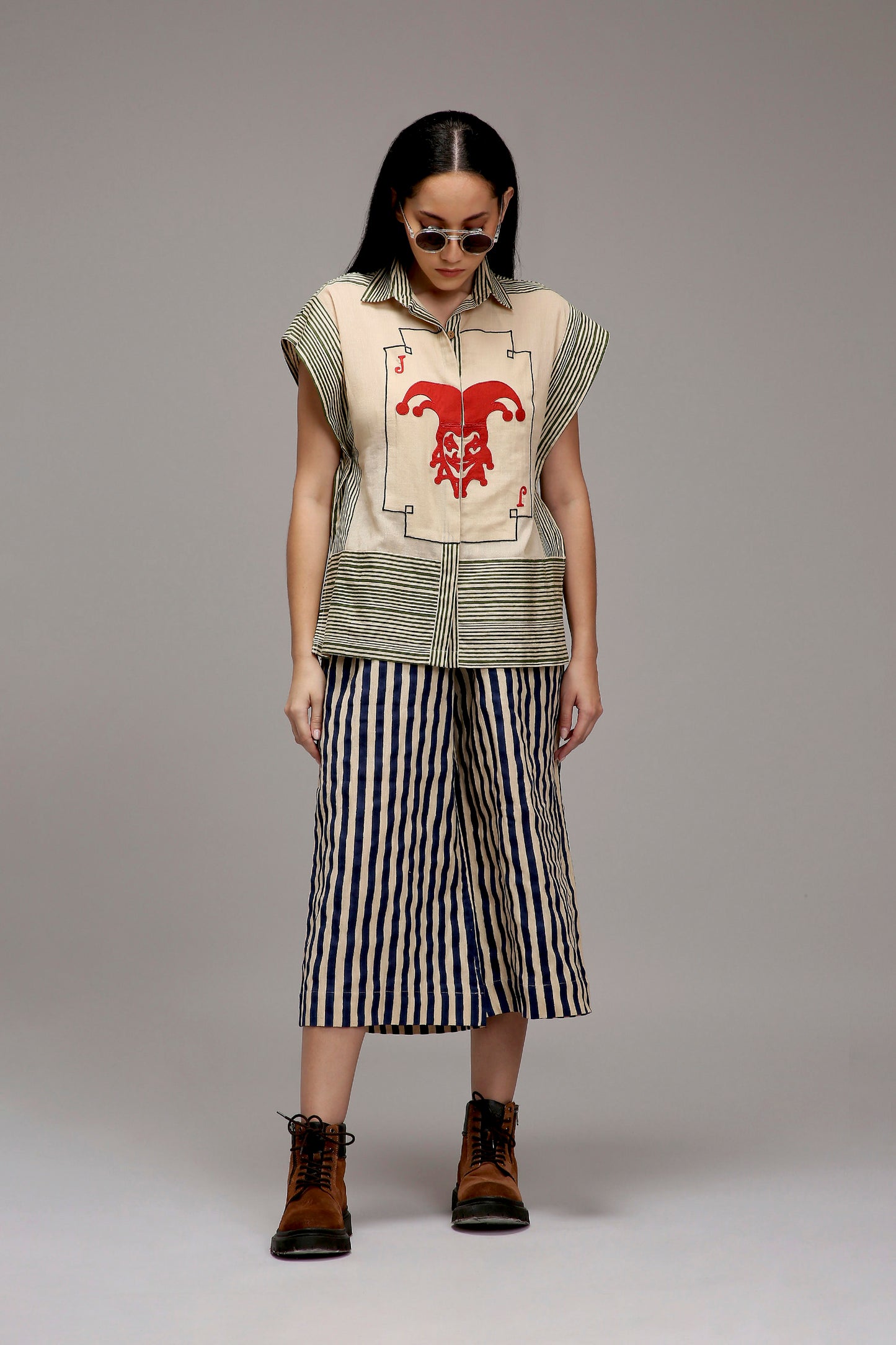 Egg-Shell Joker Shirt Capre Set