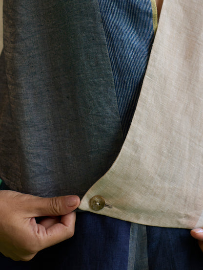 Izumi Color-Blocked Gilet Jacket - Navy