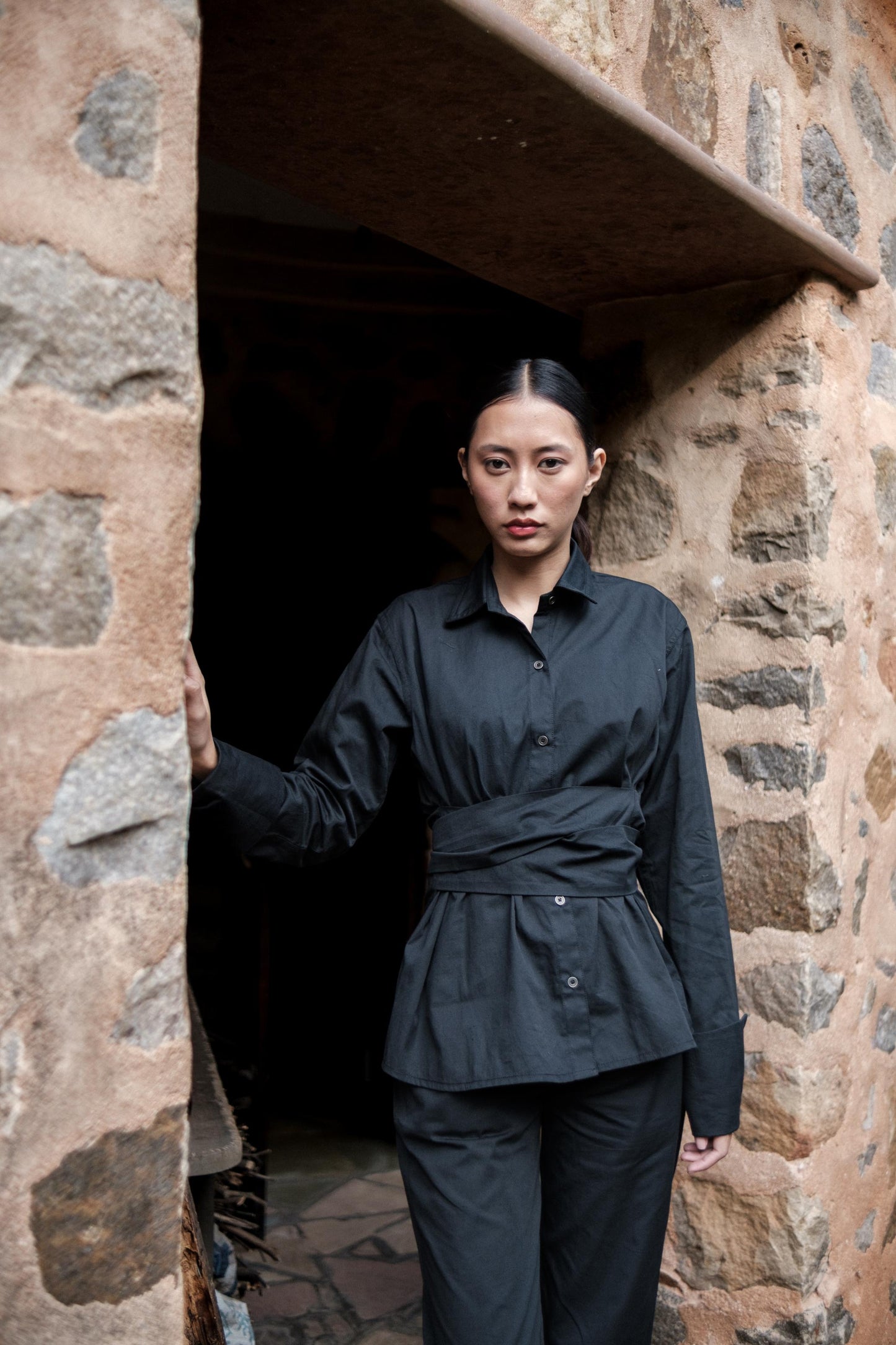 Nara Front knot Shirt Black