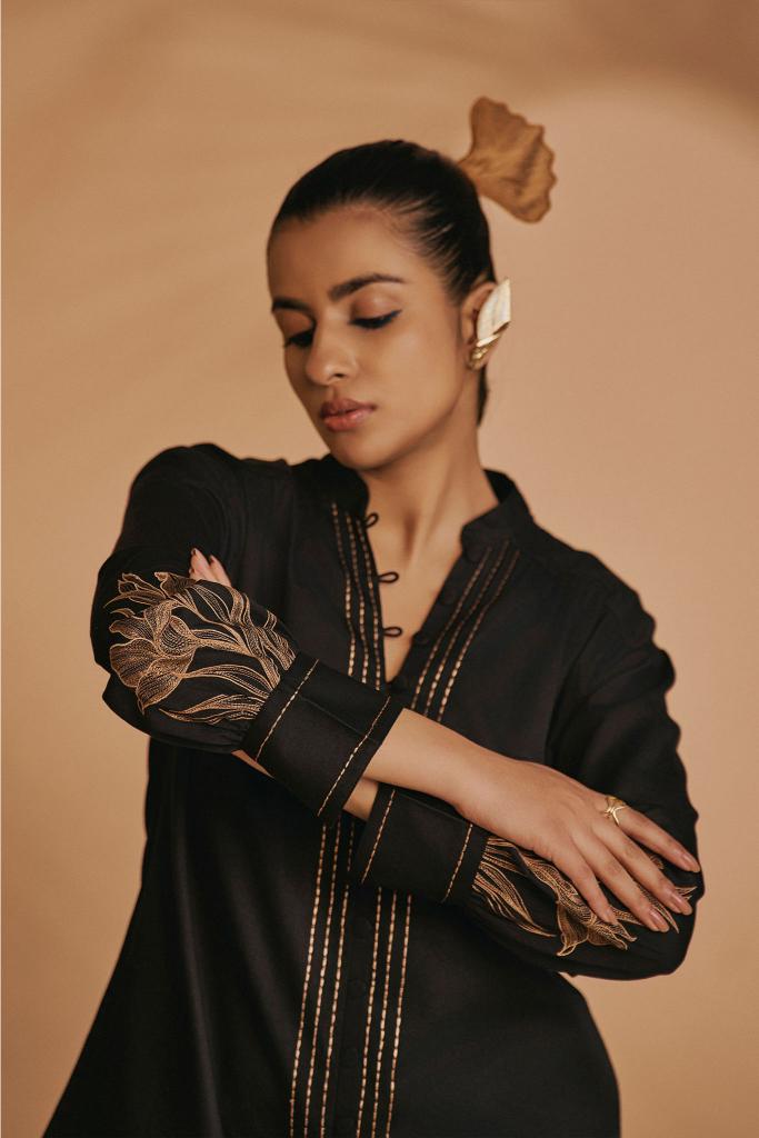 Black Lilly Shirt