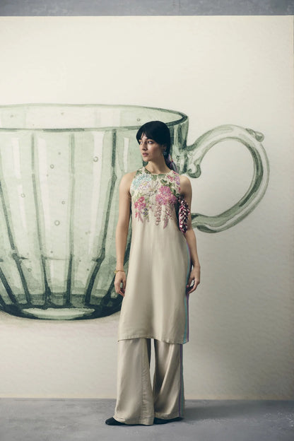 Shiro Kurta Set