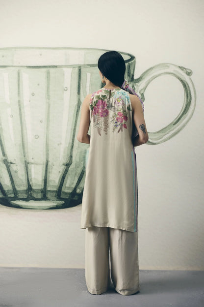 Shiro Kurta Set