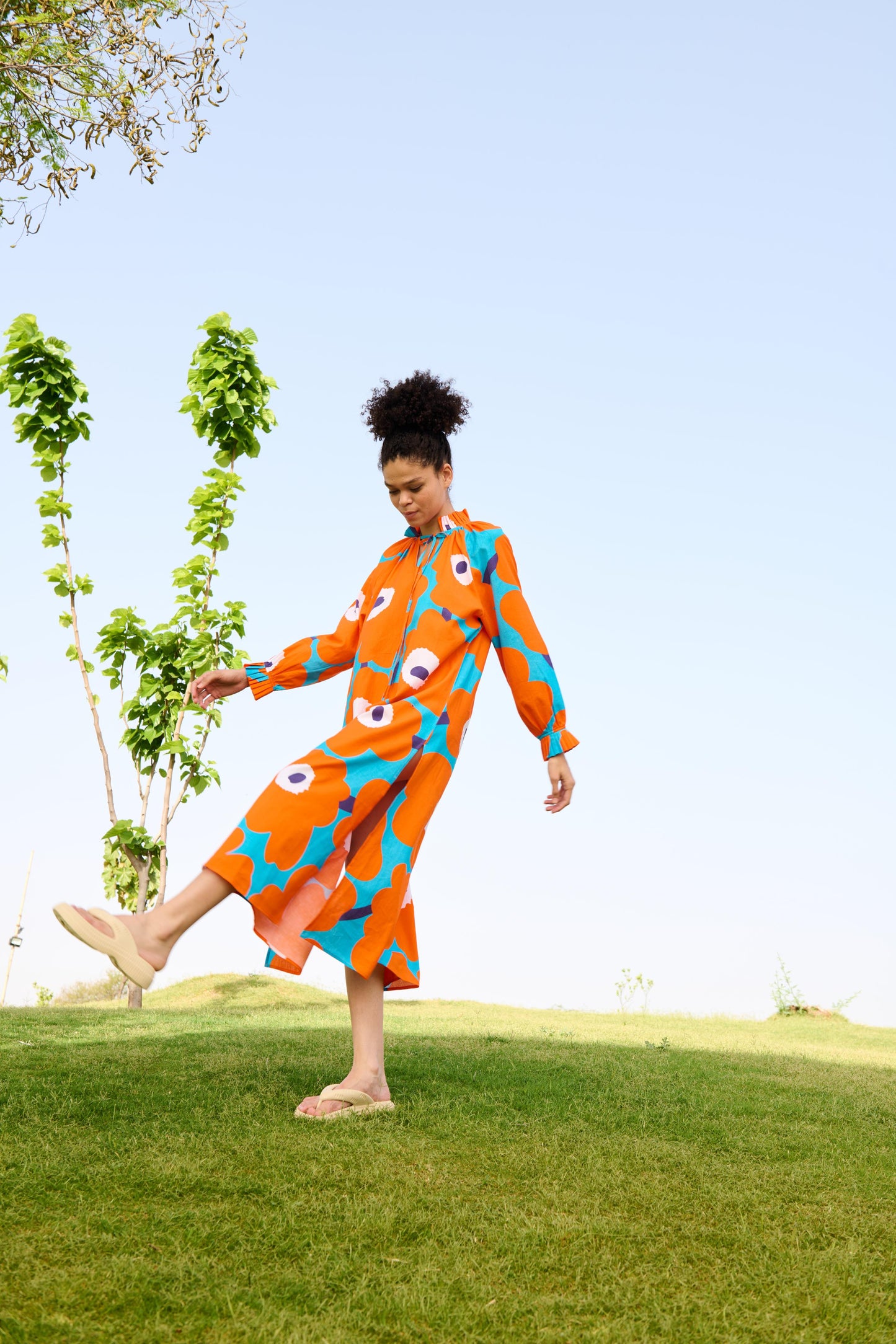 Daisy Dress (Orange Mekko)