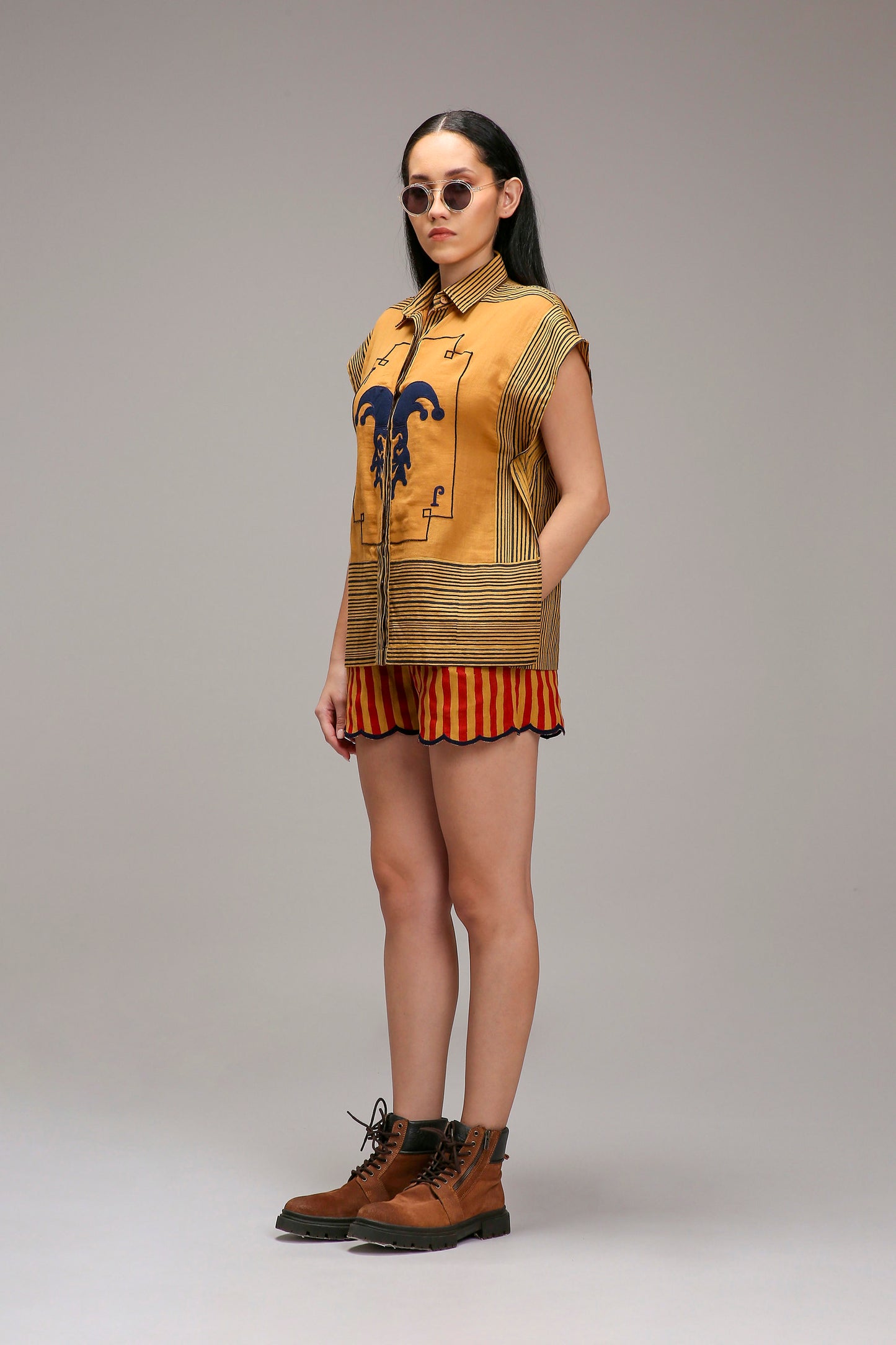 Tan-Brown Red Striped Scallop Shorts