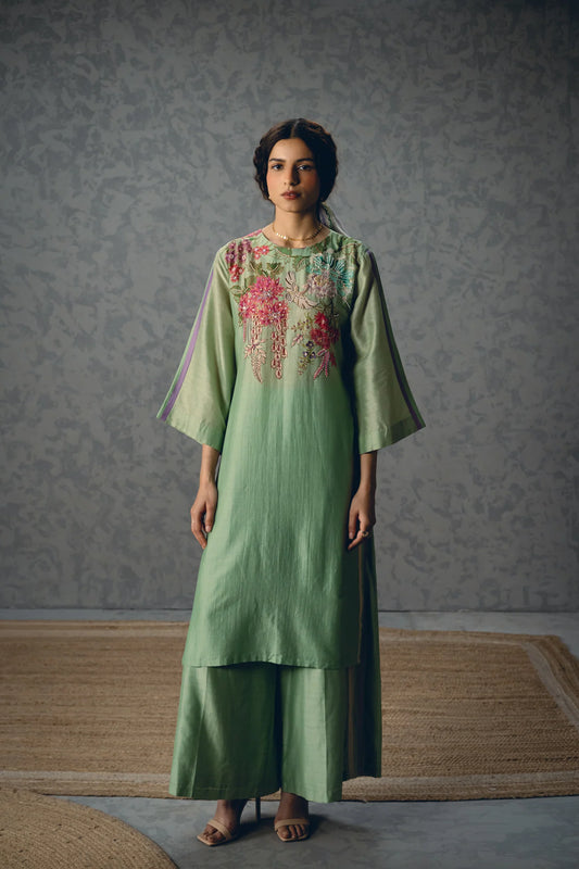 Shiro Kurta Set