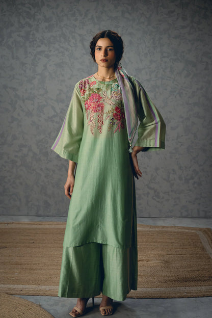 Shiro Kurta Set