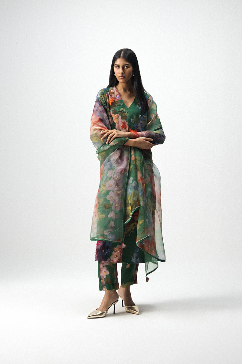 Thea Emboroidered Kurta Set