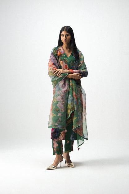 Thea Emboroidered Kurta Set