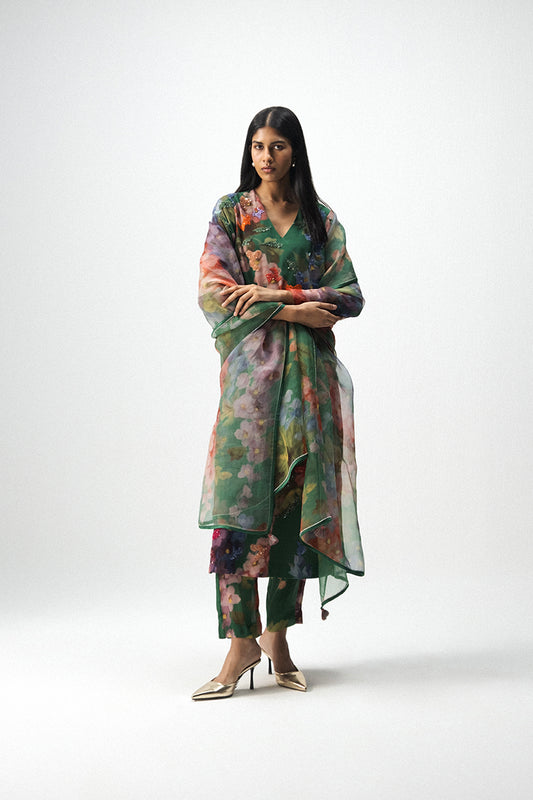 Thea Emboroidered Kurta Set