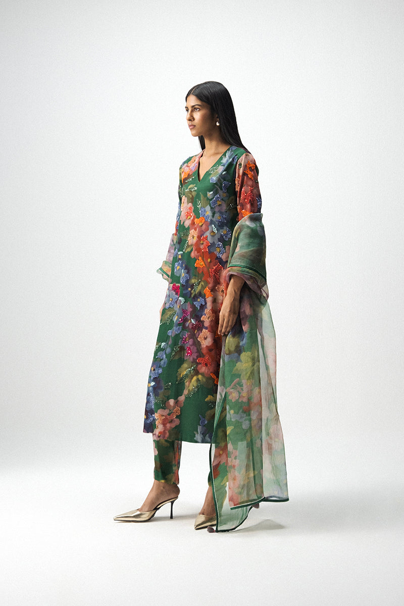 Thea Emboroidered Kurta Set