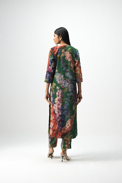 Thea Emboroidered Kurta Set