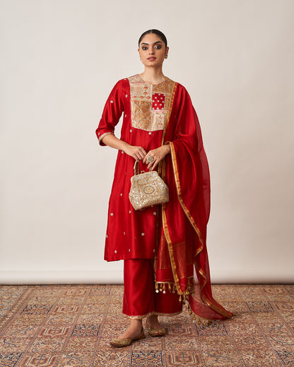 The Sindoori Silk Chanderi & Banarasi Set