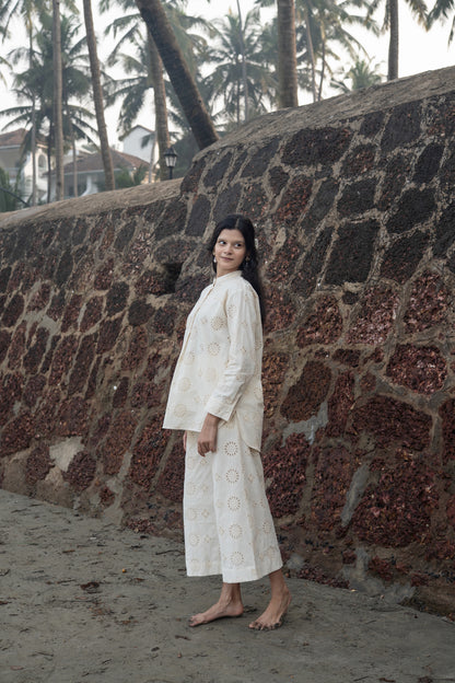 Tori Embroidered Set