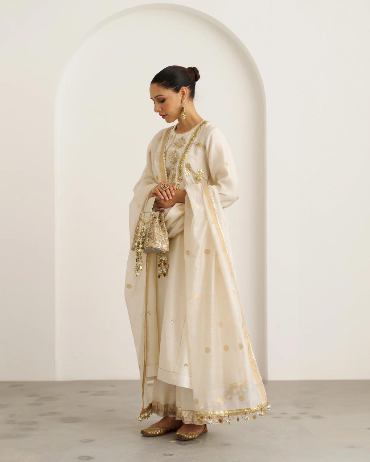The Sona White Sikka Booti Silk Chanderi Dupatta