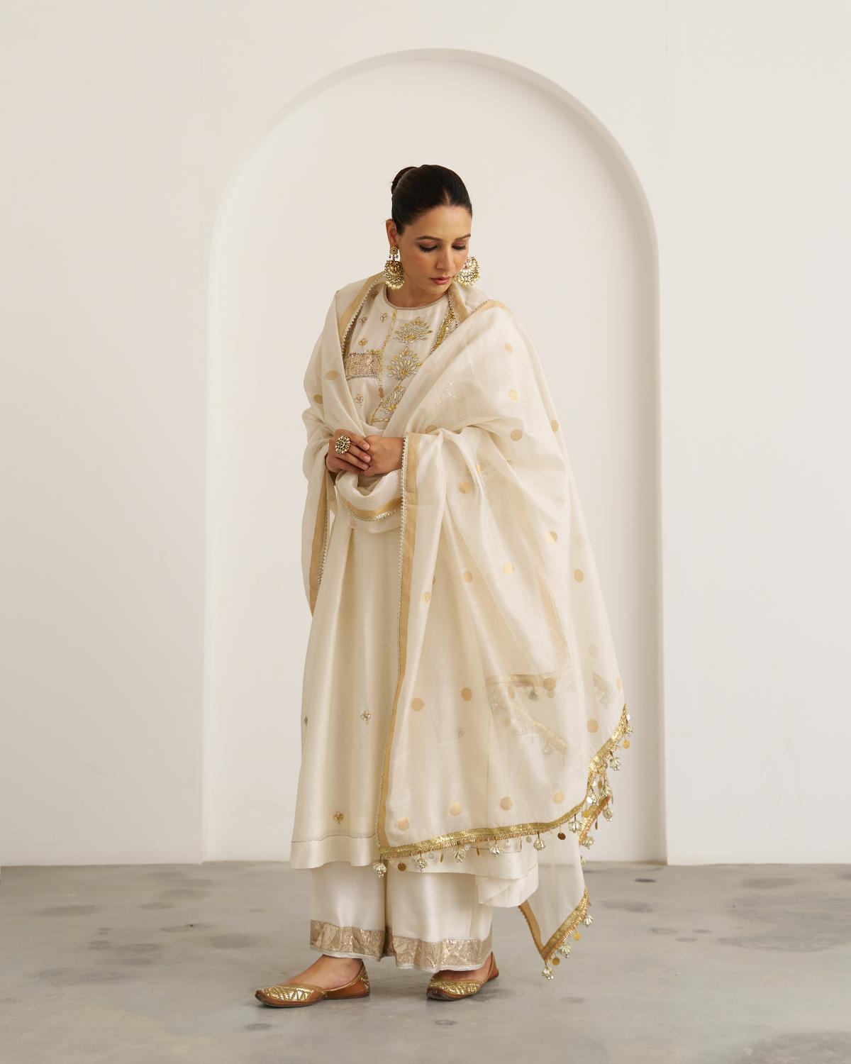 The Suhaani Ivory & Gold Silk Chanderi Set with Handwork