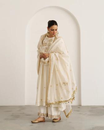 The Sona White Sikka Booti Silk Chanderi Dupatta