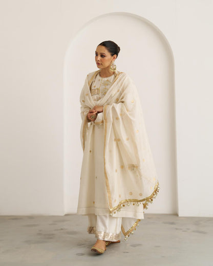 The Suhaani Ivory & Gold Silk Chanderi Set with Handwork