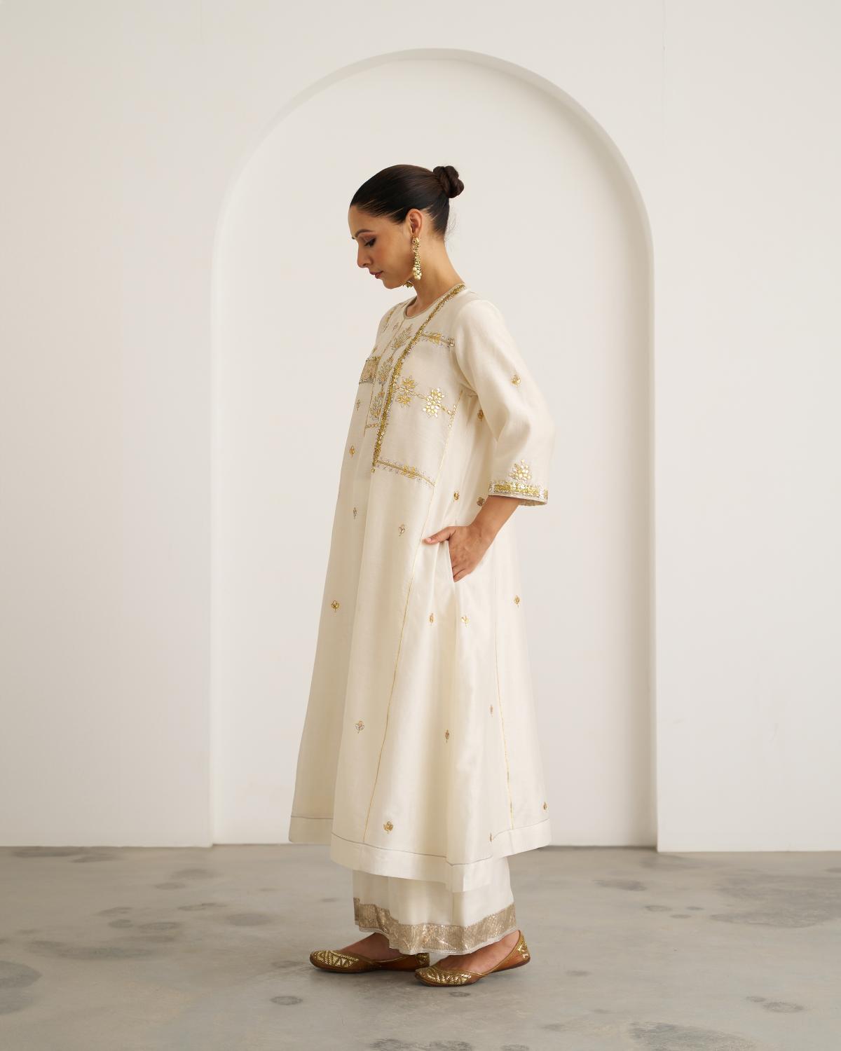 The Suhaani Ivory & Gold Silk Chanderi Set with Handwork