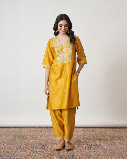 The Sarson Silk Chanderi Ensemble