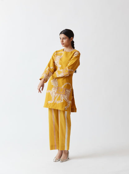 Sherni Kurta Set (Yellow)