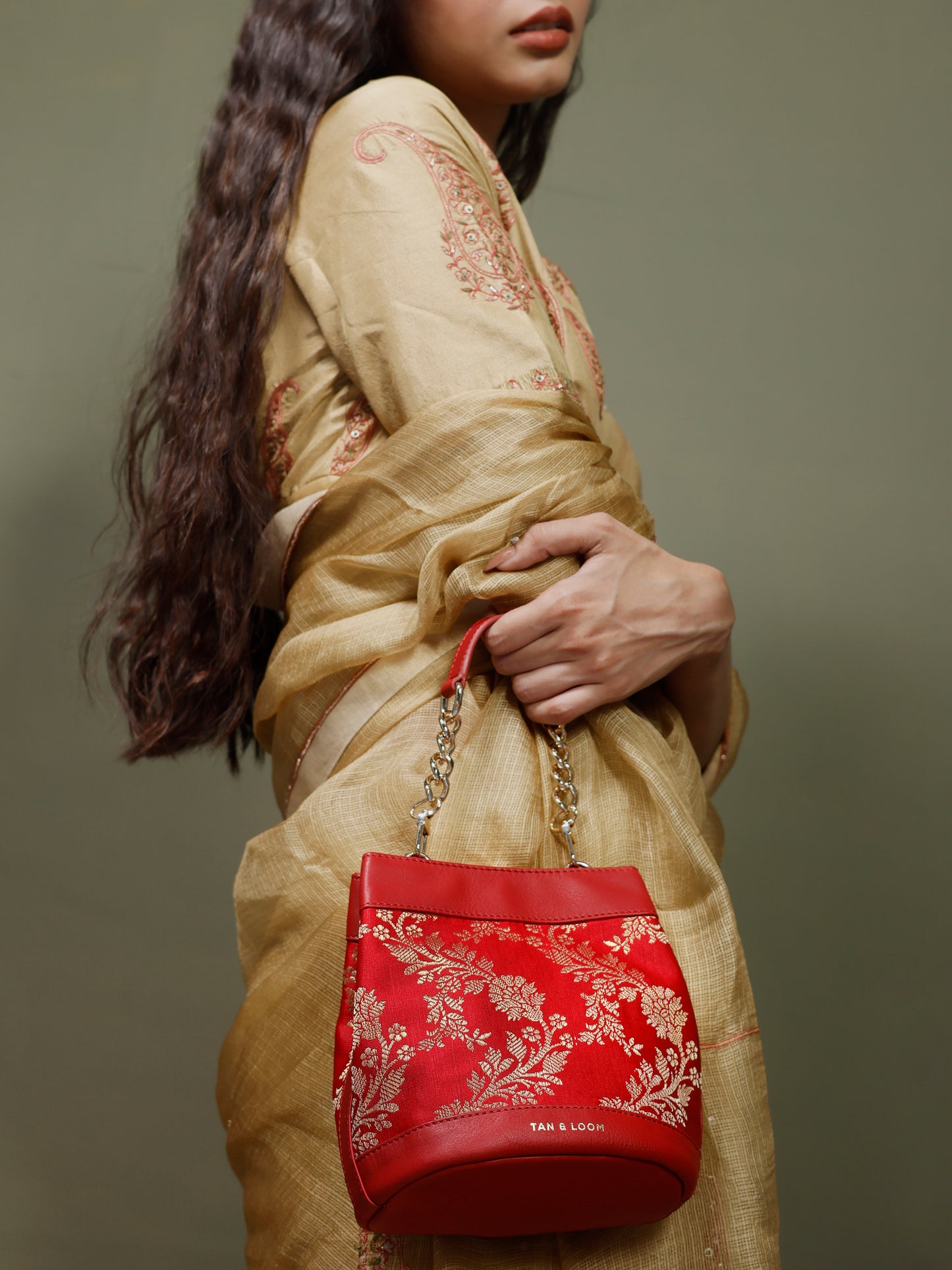 Rani Batua (Bridal Red Brocade)