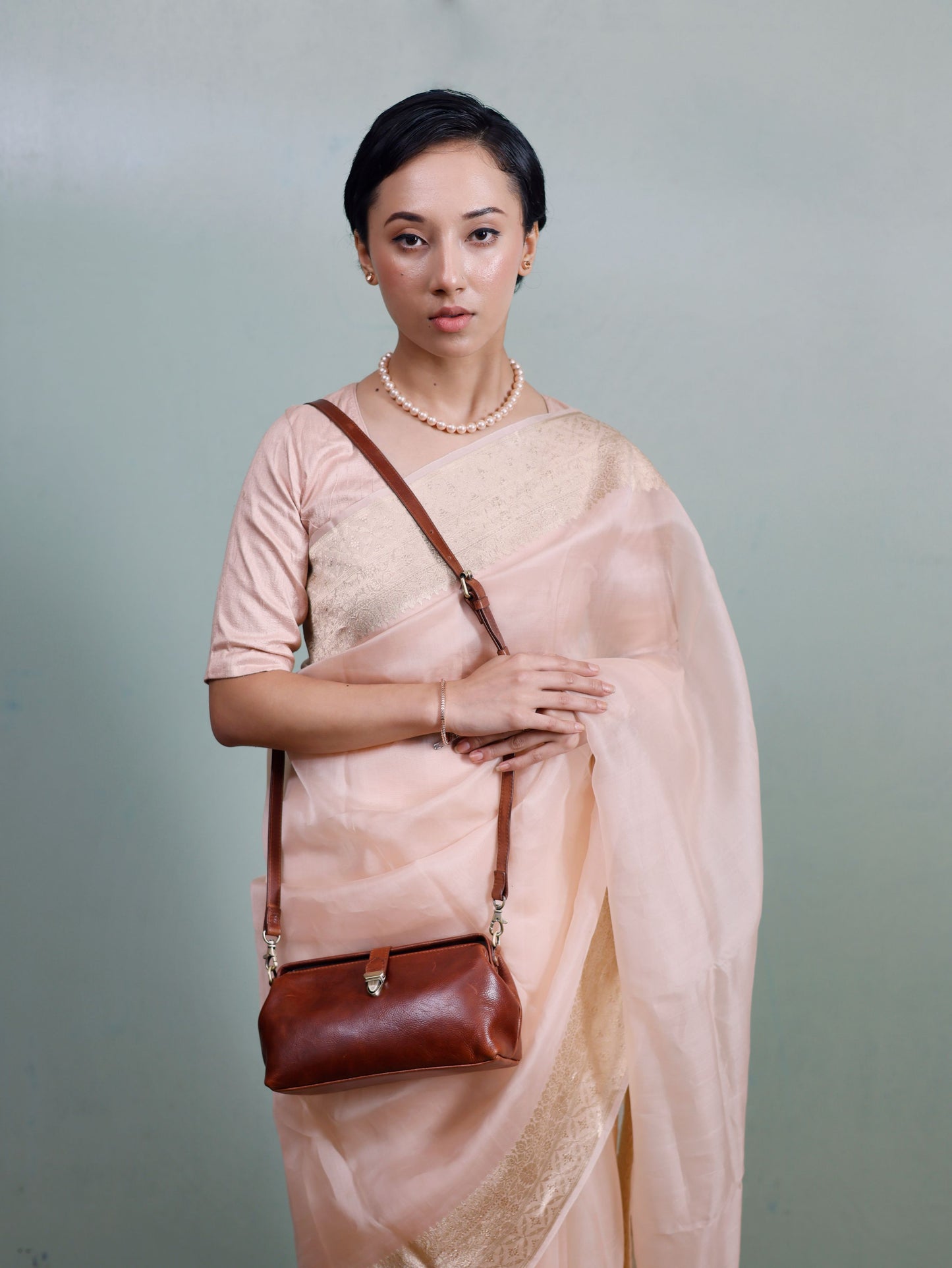 Doctor's Sling Bag (Tuscany Tan)