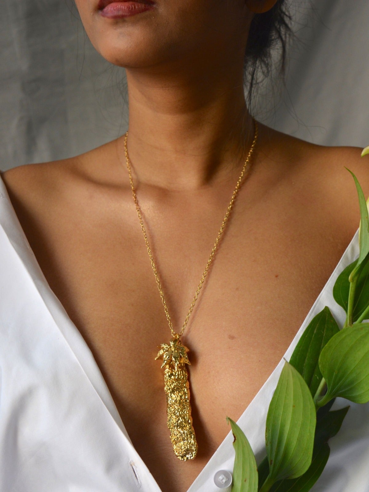 Acacia Neckpiece