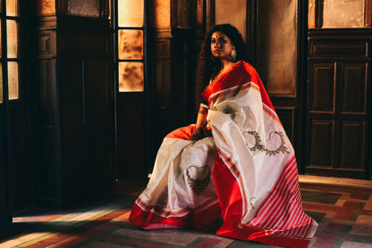 Broad Red Border Gawrod Silk With Bengal Jewelry