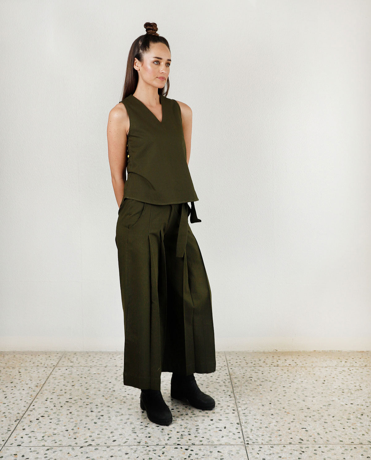 SOLID MOON OLIVE CO-ORD