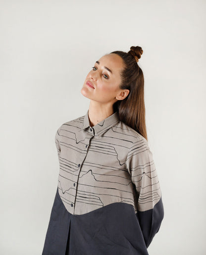 RELAXED GREY WAVE SHIRT TOP