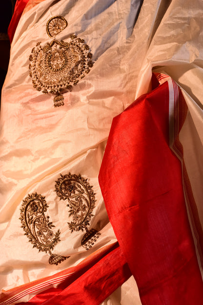 Broad Red Border Gawrod Silk With Bengal Jewelry